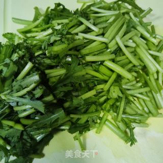 蒜片炒茼蒿的做法步骤：1