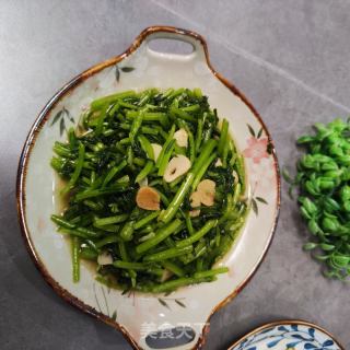 蒜片炒茼蒿的做法步骤：6