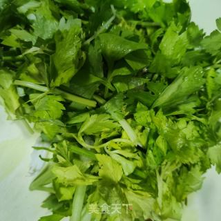 豆干炒香芹的做法步骤：2