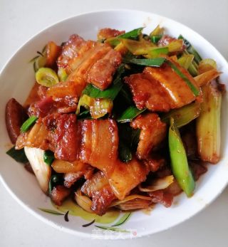 蒜苗回锅肉的做法步骤：12