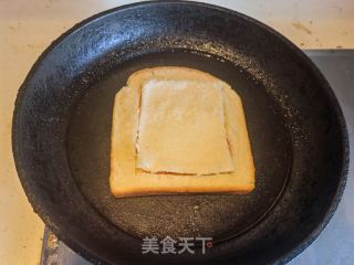 孩子喜欢的早餐-厕所小人吐司片的做法步骤：8