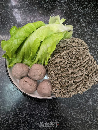 牛肉荞麦汤面的做法步骤：3
