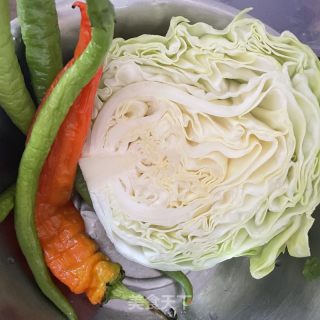 包菜炒鸡胸肉的做法步骤：3