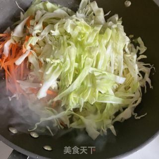 包菜炒鸡胸肉的做法步骤：7