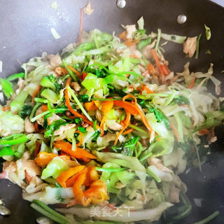 包菜炒鸡胸肉的做法步骤：10