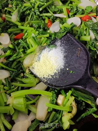 香辣萝卜缨的做法步骤：8