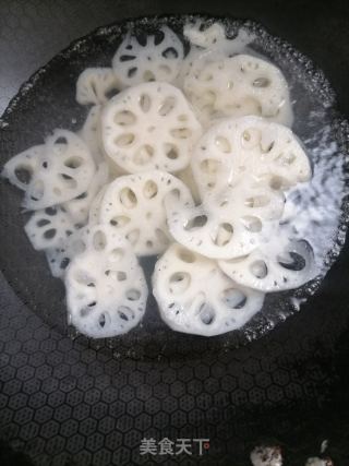 素炒藕片的做法步骤：2