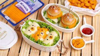 小熊芝士饭团+芝士炸鸡堡的做法