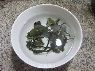 裙带菜蛋饺荞麦面的做法步骤：2