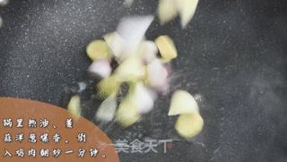 洋葱焖鸡的做法步骤：3