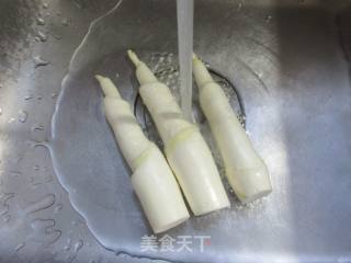 鲍鱼烧茭白的做法步骤：3