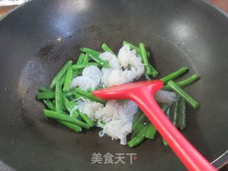四季豆炒魔芋结的做法步骤：4