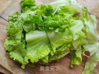 排骨煎蛋生菜豆皮汤的做法步骤：6