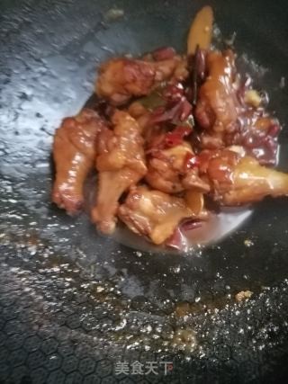 红烧鸡翅根的做法步骤：8