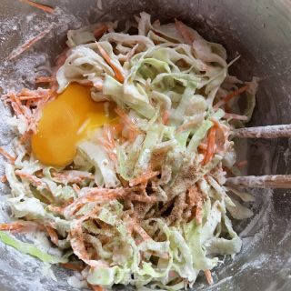 胡萝卜包菜鸡蛋饼的做法步骤：4