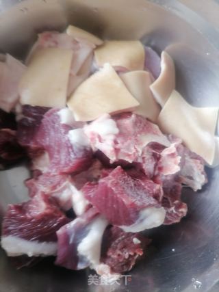 红烧羊肉的做法步骤：2