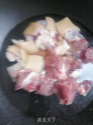红烧羊肉的做法步骤：3