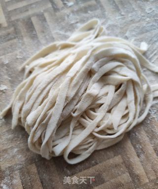 手擀面条的做法步骤：5
