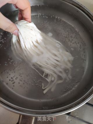 手擀面条的做法步骤：6