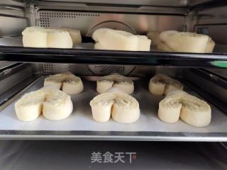 椰蓉面包的做法步骤：16