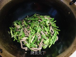 家常蒜苔炒肉的做法步骤：6