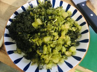 雪里蕻炒肉末的做法步骤：1