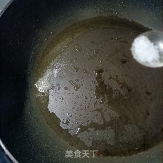 肉片塔菜炒小鸡枞菌的做法步骤：8