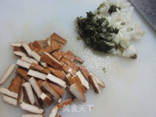 肉丝香干炒腌白菜的做法步骤：2