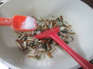 肉丝香干炒腌白菜的做法步骤：8