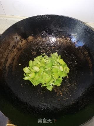 辣子鸡丁的做法步骤：5