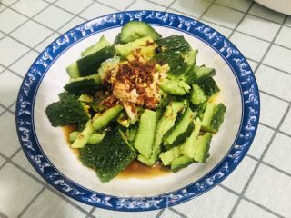炝拌黄瓜的做法步骤：7