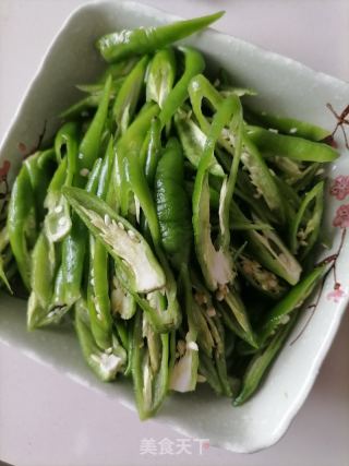 辣椒炒肉的做法步骤：2