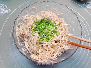 葱香白薯丝饼的做法步骤：3