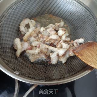 油渣拌莲花白的做法步骤：1