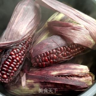 煮红玉米的做法步骤：5