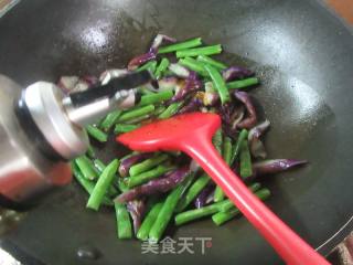 茄子炒四季豆的做法步骤：9