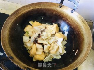 豆腐泡炒白菜的做法步骤：8