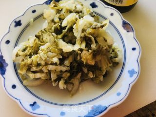 酸白菜炖粉条的做法步骤：1