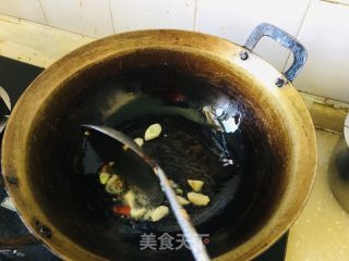 酸白菜炖粉条的做法步骤：2