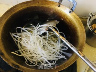 酸白菜炖粉条的做法步骤：4