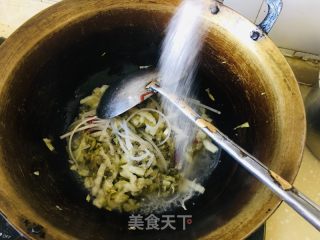 酸白菜炖粉条的做法步骤：5