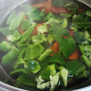 五花肉炒香干柿子椒的做法步骤：8