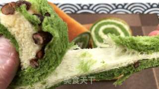 抹茶蜜豆双色吐司，颜色靓丽，暖心又暖胃。的做法步骤：16
