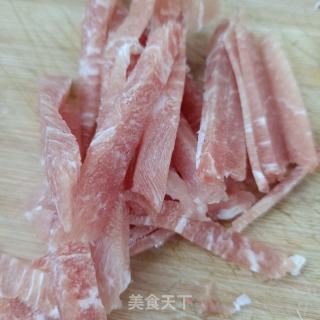 精肉鸡腿菇炒莴笋的做法步骤：6