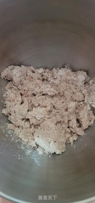 猪肉梅干菜全麦包子的做法步骤：4
