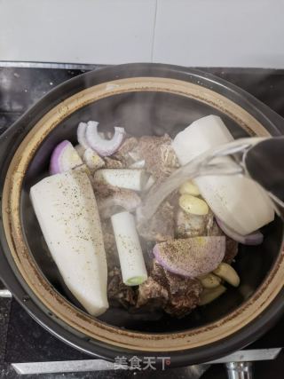 韩式牛排骨汤的做法步骤：4