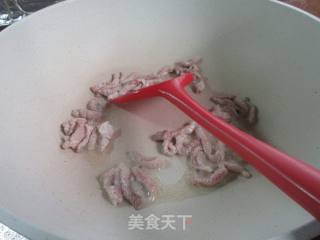 肉丝韭菜茭白炒魔芋丝的做法步骤：5