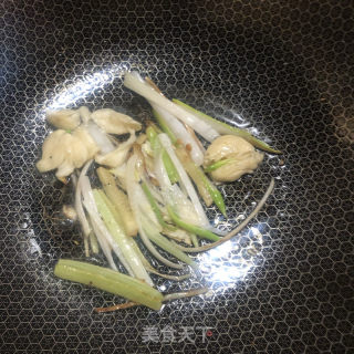 红焖带鱼的做法步骤：4