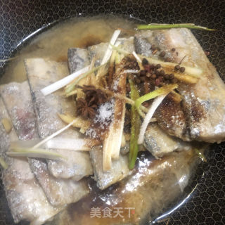 红焖带鱼的做法步骤：7