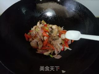 洋葱炒黑鱼片的做法步骤：11